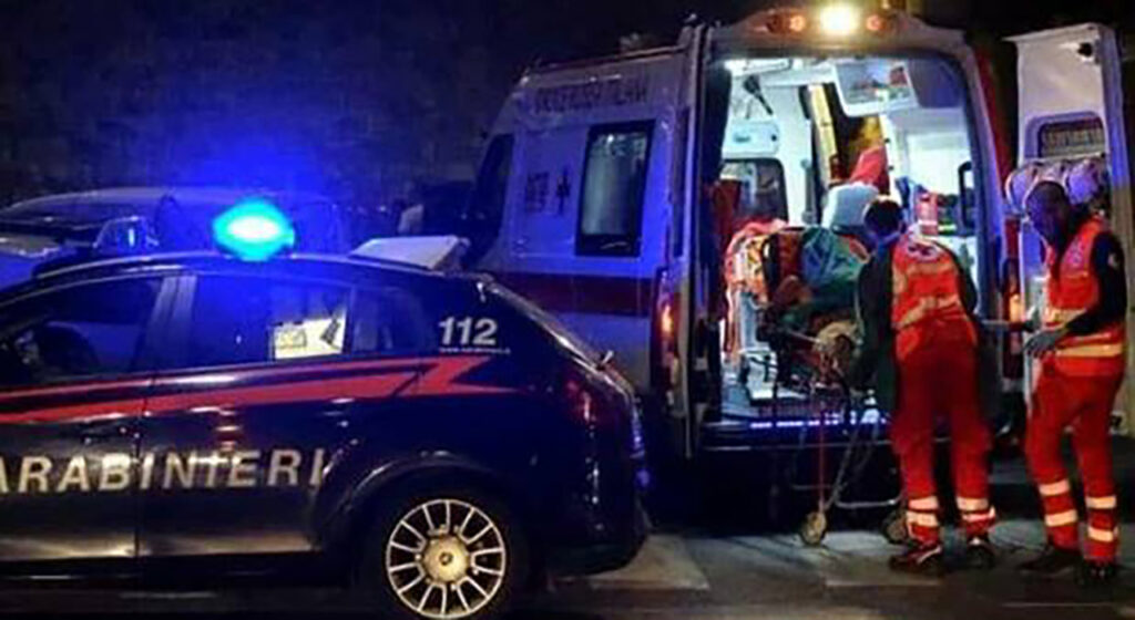ambulanza e carabinieri