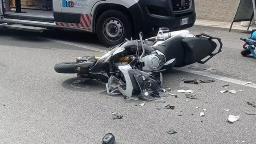 Scontro fatale tra scooter e auto a Piano di Sorrento