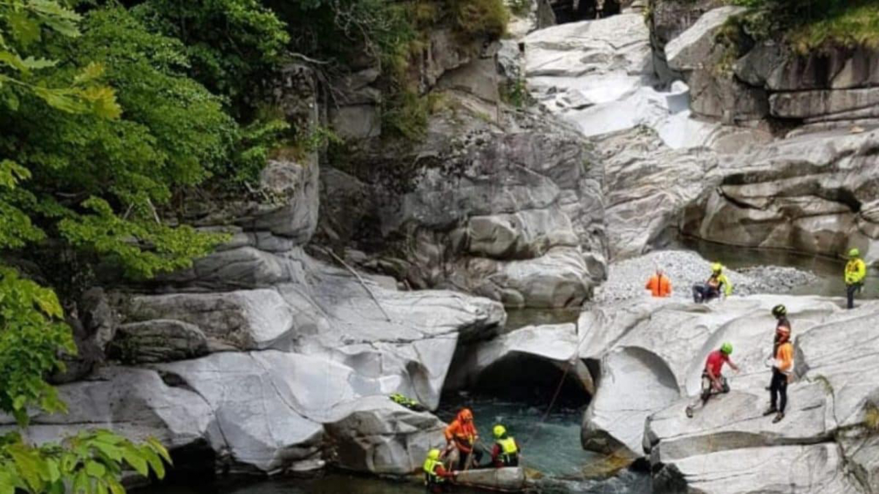 Verbano amici cadono nel fiume Toce