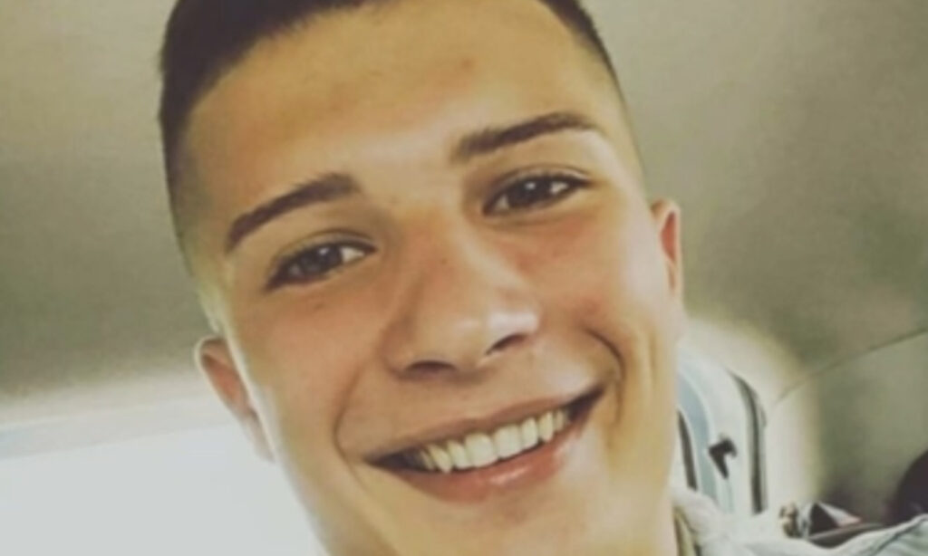 Victor Durbàla, operaio di 25 anni residente a Padova, è morto schiacciato da una trave d’acciaio. Indagini in corso.