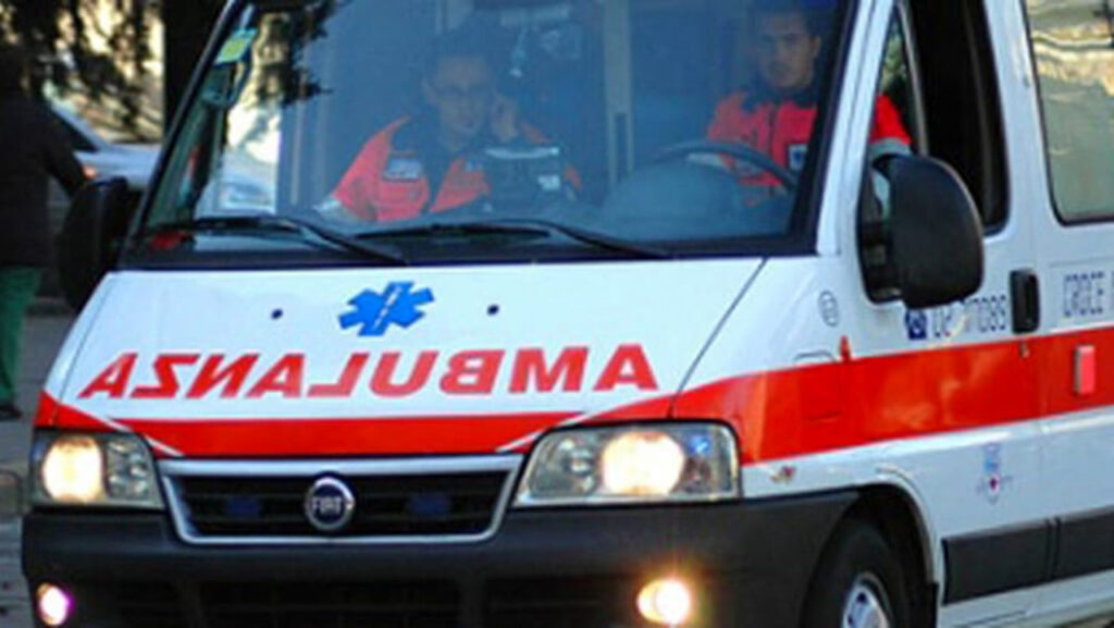 Ambulanza rione De Gasperi Salerno