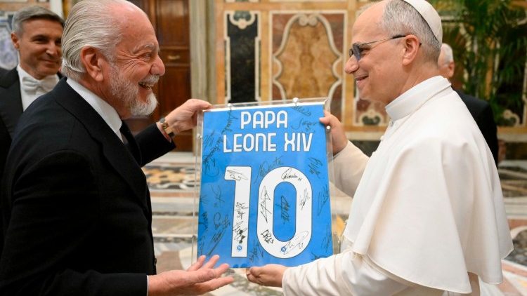 Papa Leone XIV Napoli