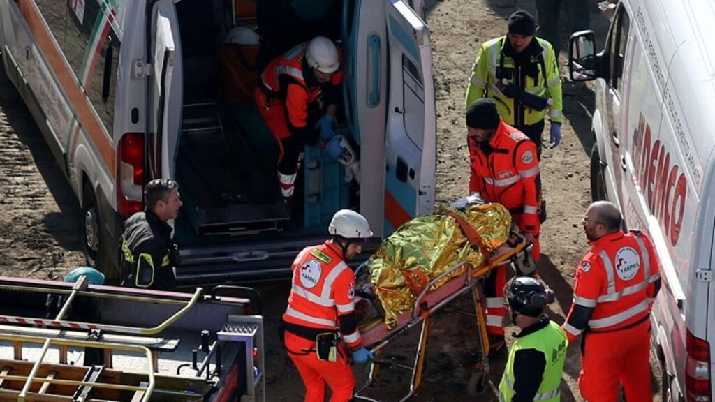 Soccorsi sul luogo dell’incidente a Sella Giudicarie