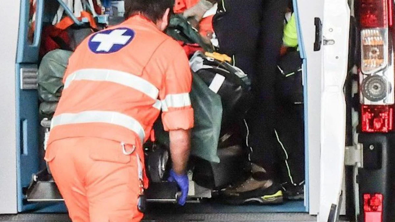 Scontro frontale tra due auto sull’Appia nel Beneventano