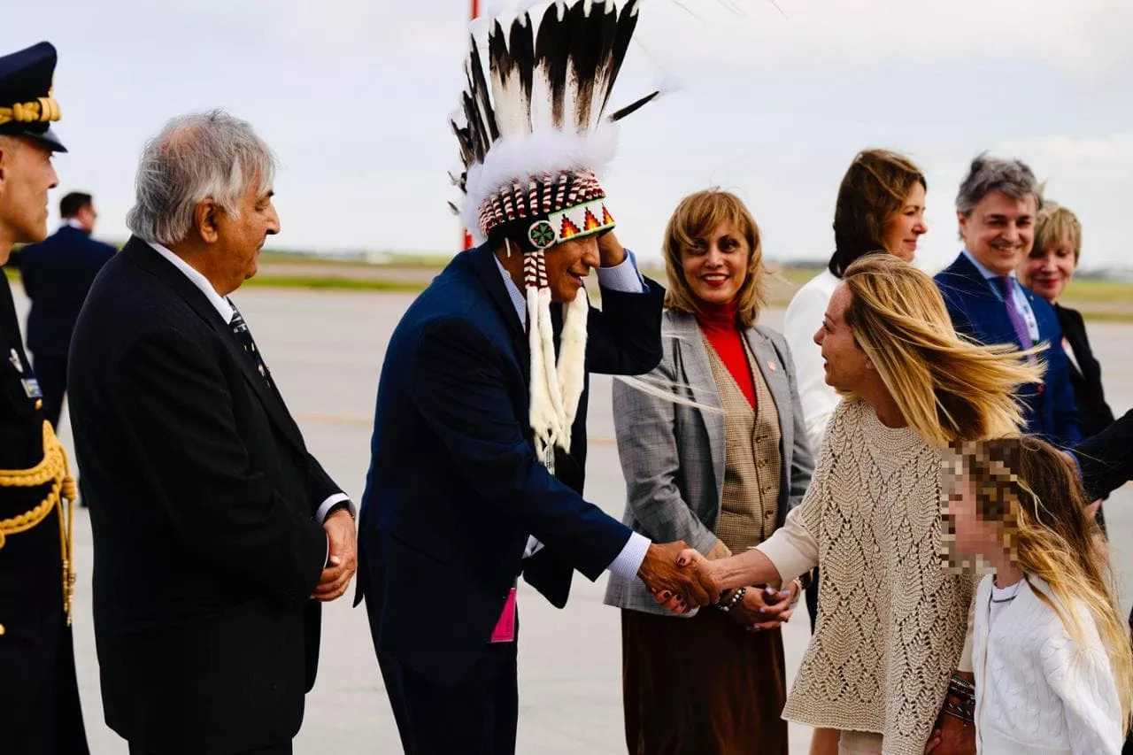 Meloni con la figlia in Canada per il G7