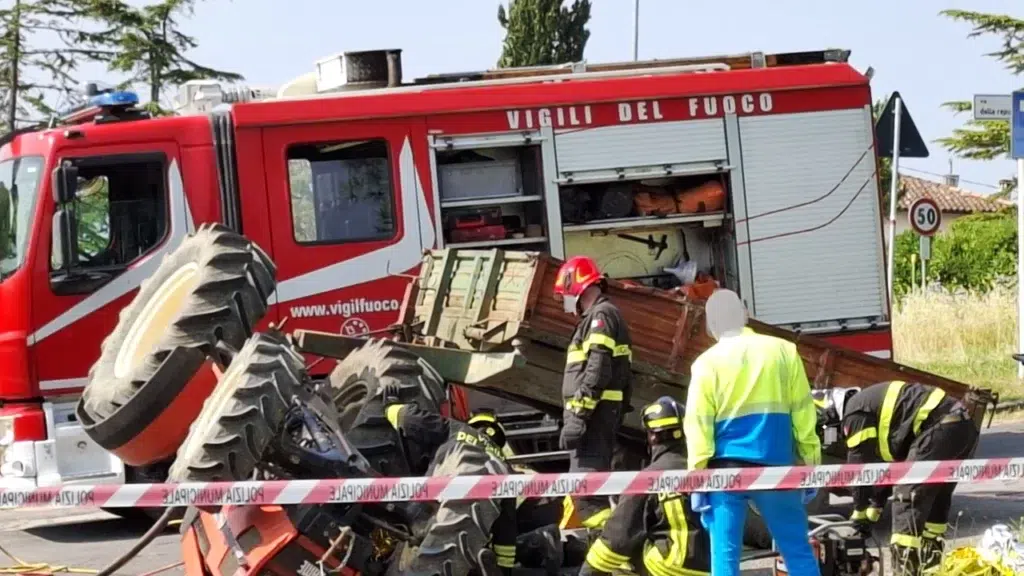 Alberto Forniconi muore schiacciato dal trattore