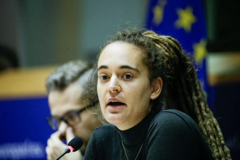 Carola Rackete dimissioni Parlamento europeo