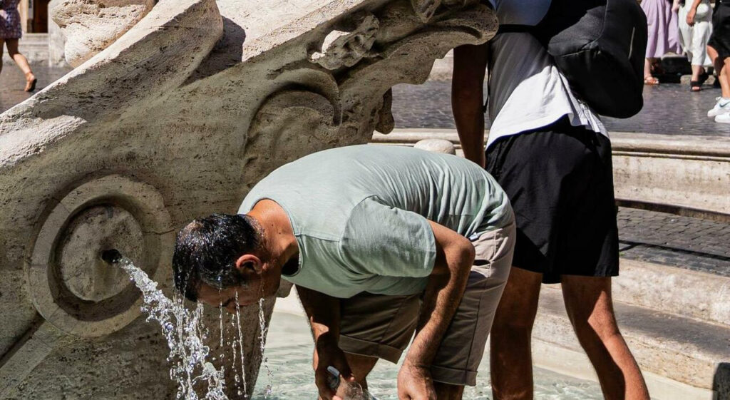Bollino rosso caldo in Italia 17 città ad alto rischio, maltempo al Nord