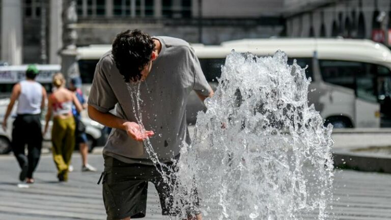 Caldo record in Italia: 20 città da bollino rosso. Allerta maltempo nel weekend