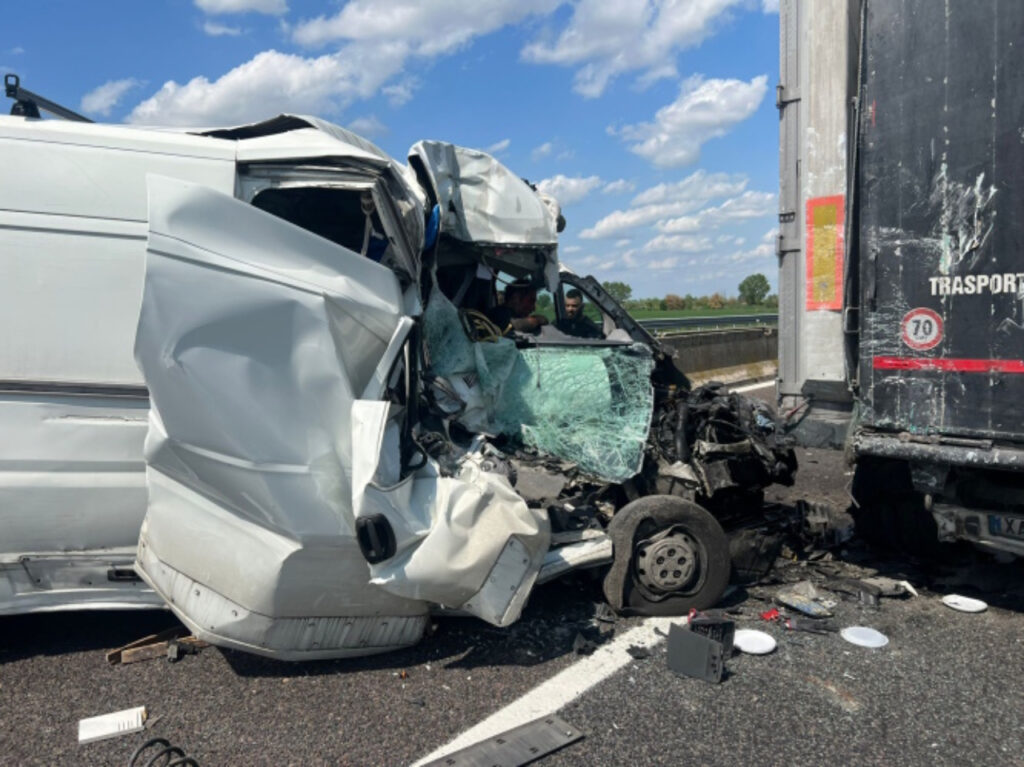 Davide Bertolini, il 25enne morto in un incidente sull'autostrada A12