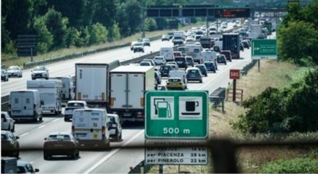 Esodo estivo traffico da bollino rosso