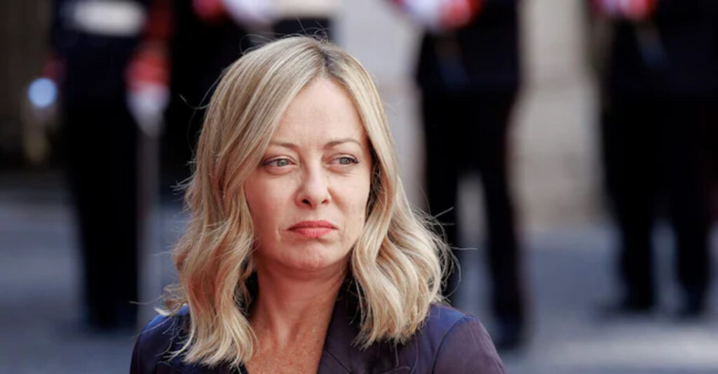 Meloni: Palazzo Chigi sostiene la UE, opposizioni all’attacco
