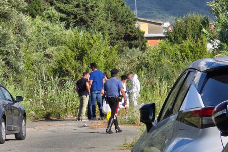 Milazzo cadavere in spiaggia
