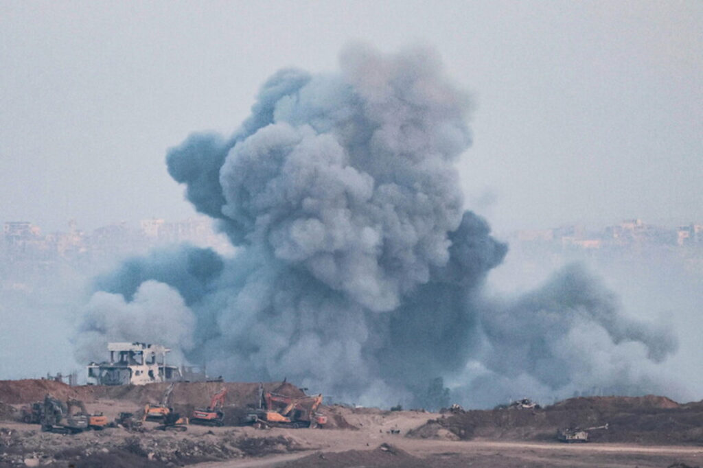 Raid campo profughi Gaza