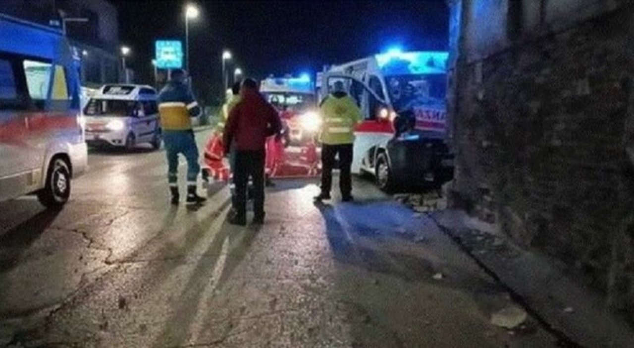 Donna precipita dal secondo piano a Roma, è in coma. Ascoltato il marito: «Litigavano perché non potevano avere figli»