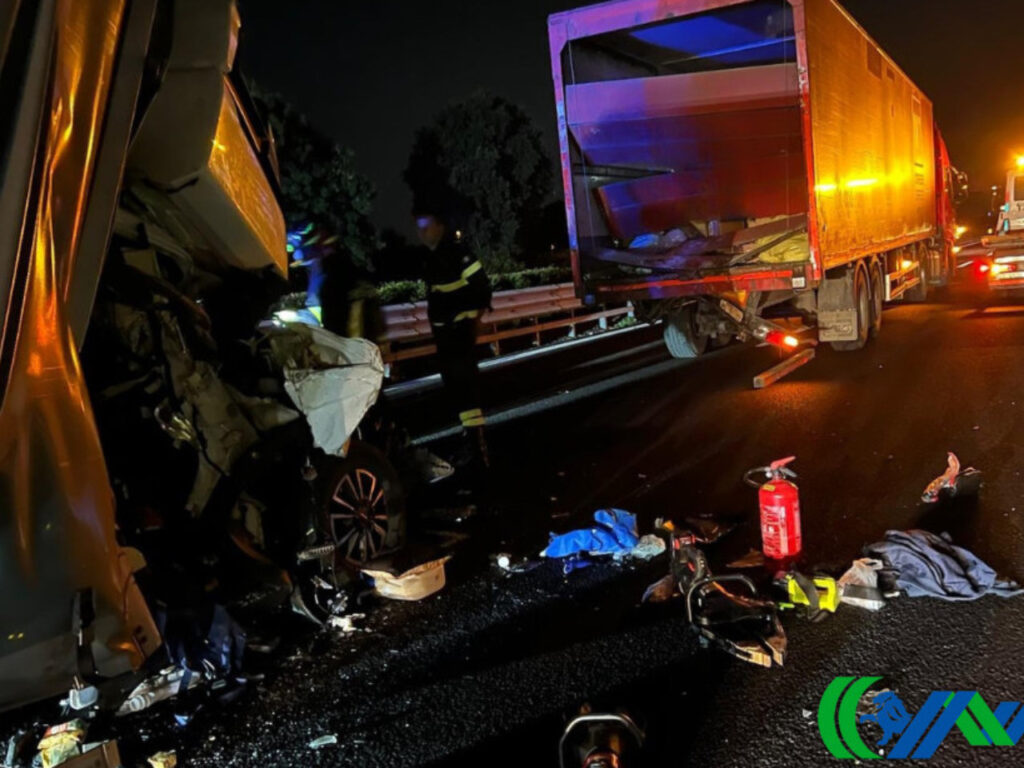 Schianto mortale nella notte sull’A4