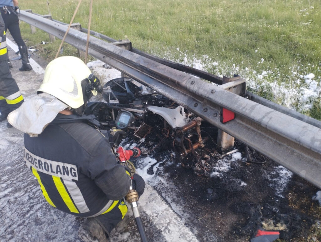 Scontro tra auto e moto a Valdaora: feriti due uomini