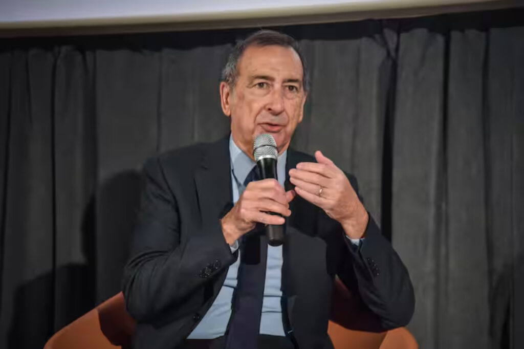 Sindaco Beppe Sala Milano .jpeg