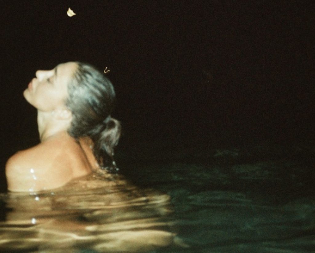 Belen Rodriguez nuda al mare in Sardegna