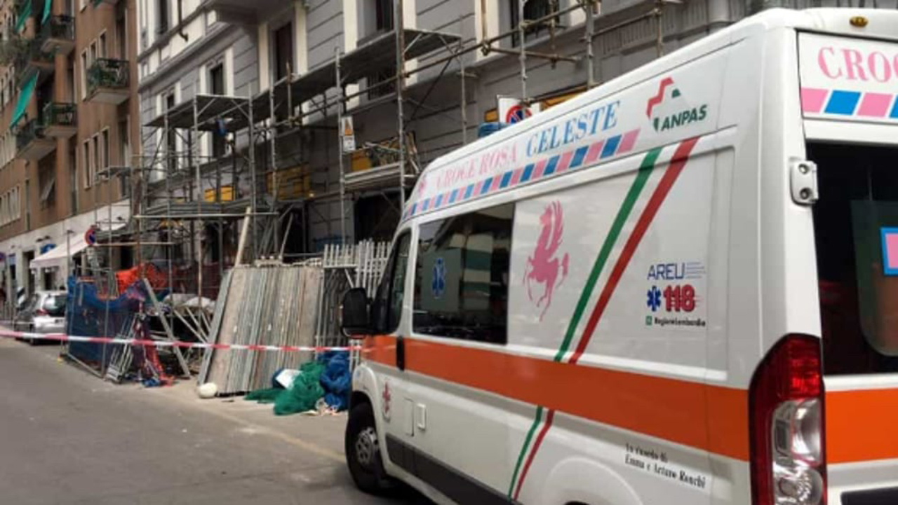 Monza, operaio di 48 anni muore schiacciato da un macchinario: tragedia sul lavoro in azienda di valvole industriali