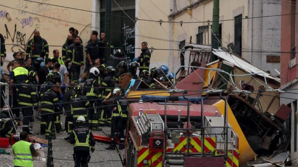 funicolare Lisbona deragliamento vittime