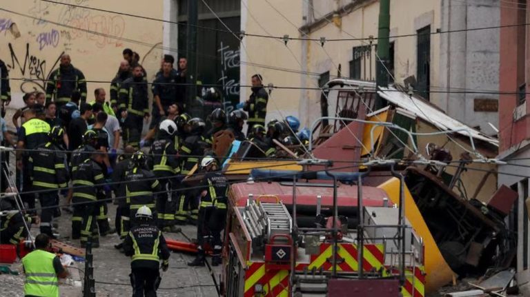 funicolare Lisbona deragliamento vittime