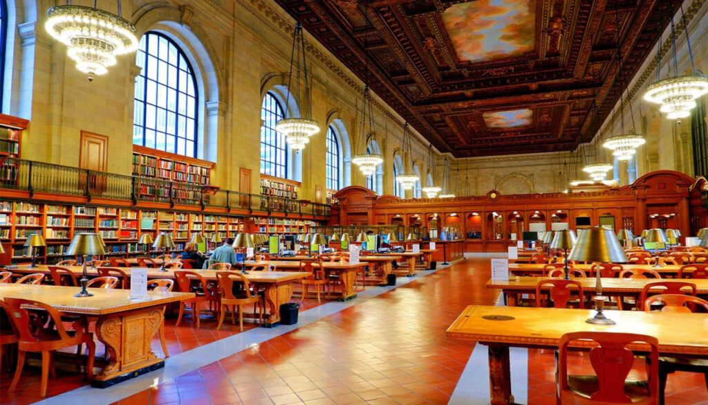 Interno della Rose Main Reading Room alla New York Public Library