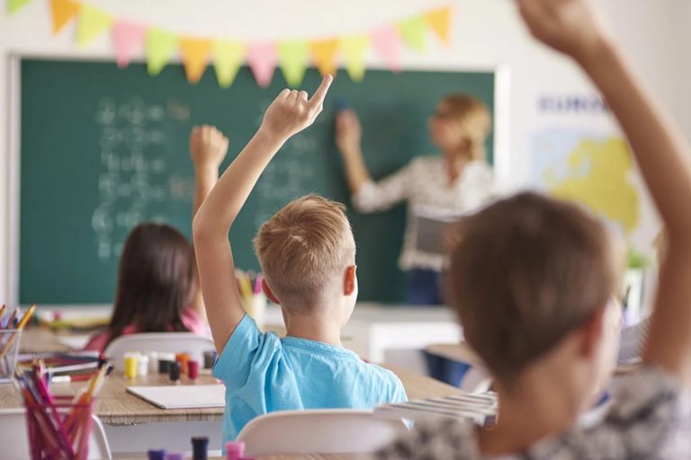 inizio anno scolastico 2025 studenti in classe