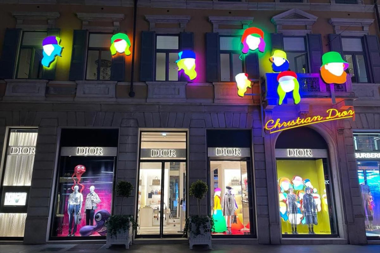 vetrine illuminate sulla Fifth Avenue